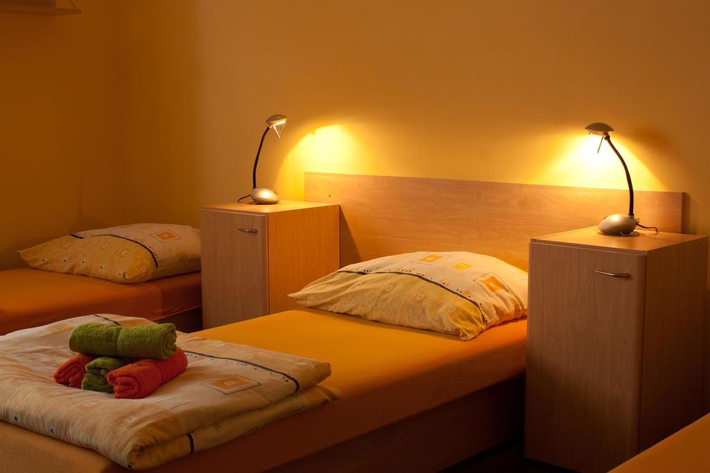 Apartmany Reko Kadan Ngoại thất bức ảnh