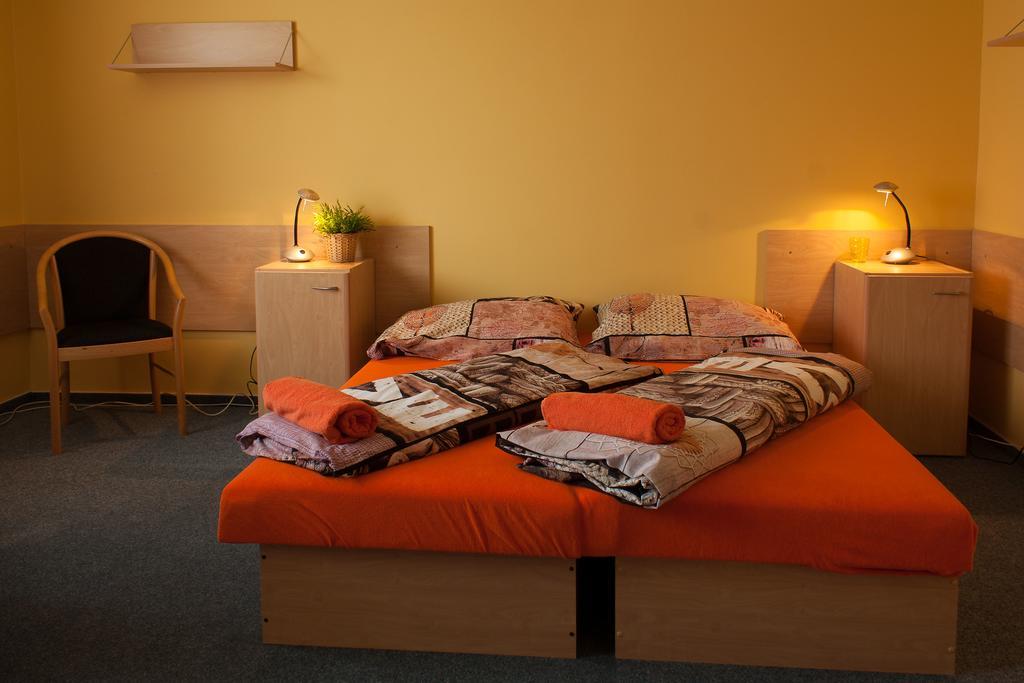 Apartmany Reko Kadan Ngoại thất bức ảnh