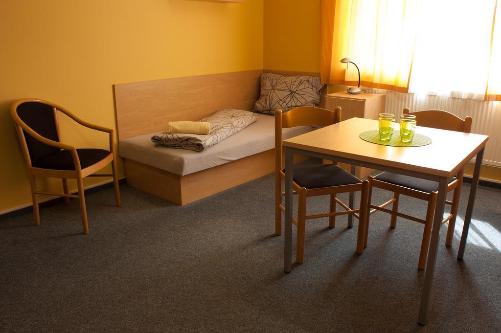 Apartmany Reko Kadan Ngoại thất bức ảnh